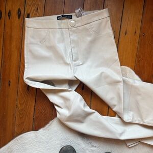 Zara Women's Skinny Pants in Light Beige